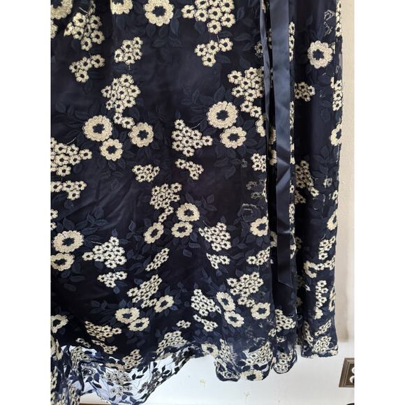NWT Tahari Navy Blue Floral Embroidered Tea Length High Low Dress Size 8 - Picture 8 of 10